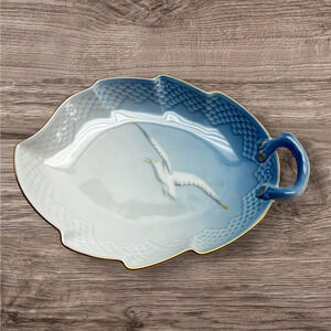 B&G Copenhagen 357 Denmark Blue White Fluted Leaf Shape Seagull Serving Dish